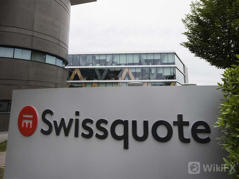 Swissquote_Enseigne_Facade_Logo_Keystone_308848200_RS.jpg